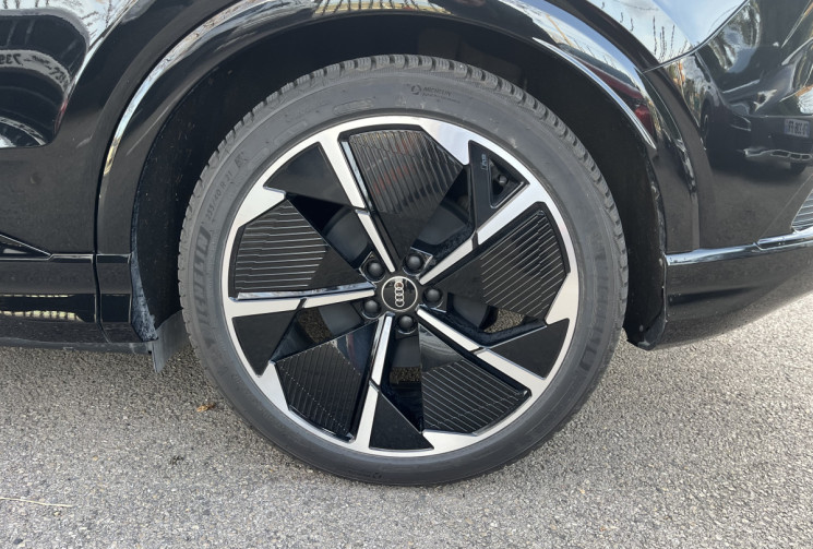 Audi Q4 E-TRON 50 299ch QUATTRO S LINE 