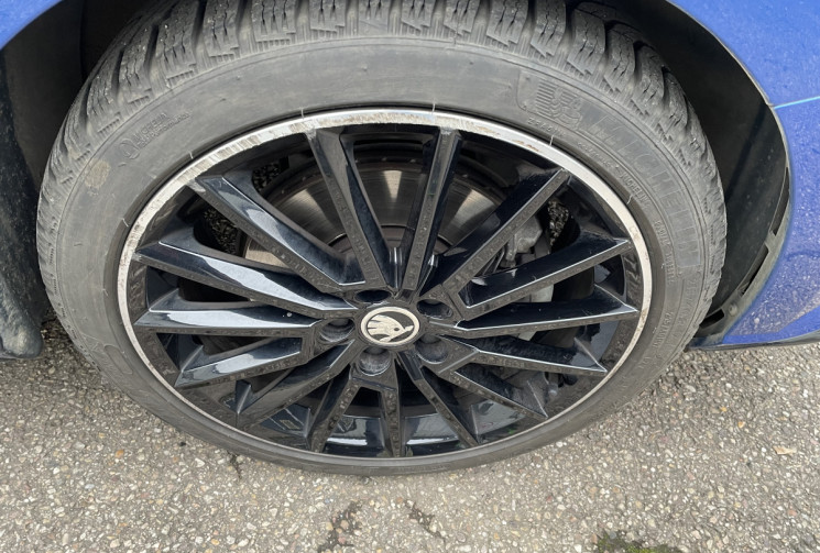 Skoda Fabia 1.0 TSI 95 ch Monte Carlo DSG7/33000 km/AppleCarplay/ Toit pano/Angle mort/