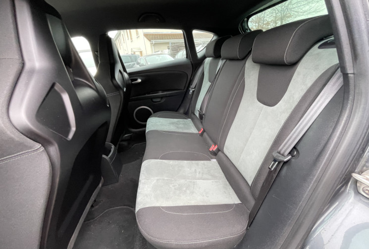 SEAT Leon 2.0 CUPRA R / 265 CH / A JOUR