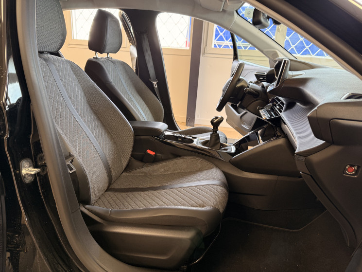 Peugeot 208 PHASE 2 5 PORTES 1.2 PURETECH 100 / ALLURE