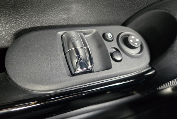 Mini Mini Cooper 136ch Edition Camden BVA7 *toit ouvrant * carplay sans fil * camera de recul *     