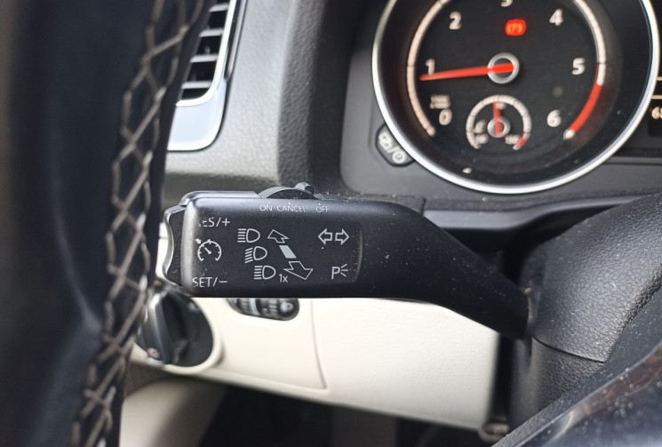 Volkswagen Scirocco Phase 2 - 2.0 TDI 150CH - Alcantara - Radars AV/AR - Distrib + embrayage à jour