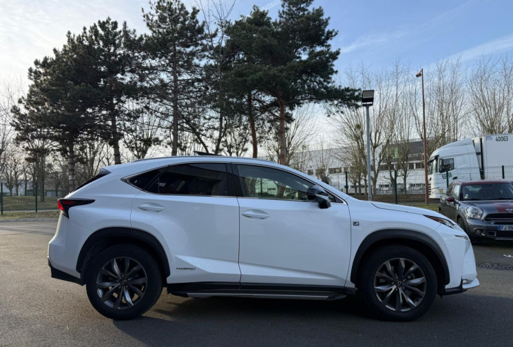 Lexus NX  300h 2.5 VVT-i 197 BUSINESS  