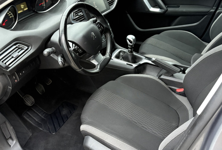 Peugeot 308 1.2 style 130 cv 