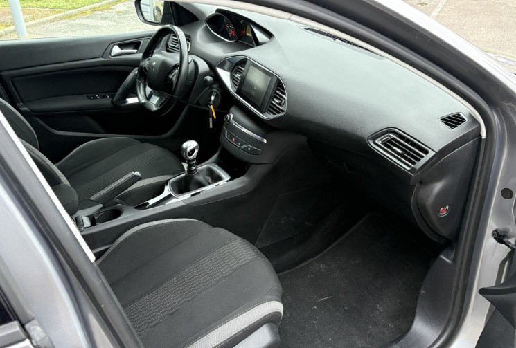 Peugeot 308 1.2 style 130 cv 