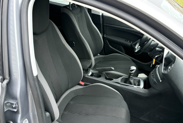 Peugeot 308 1.2 style 130 cv 