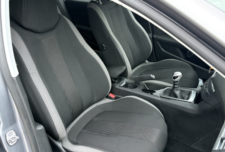 Peugeot 308 1.2 style 130 cv 