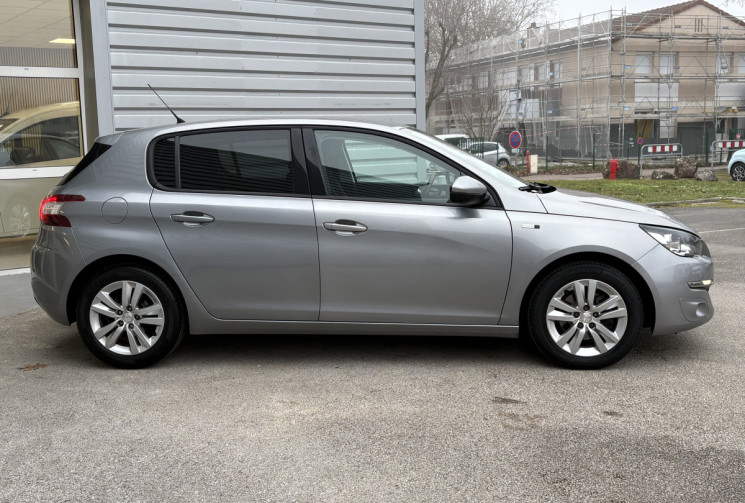 Peugeot 308 1.2 style 130 cv 