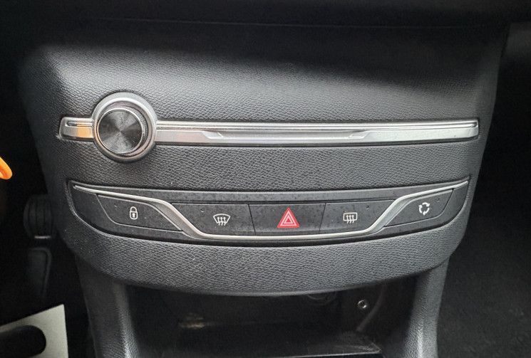 Peugeot 308 1.2 style 130 cv 