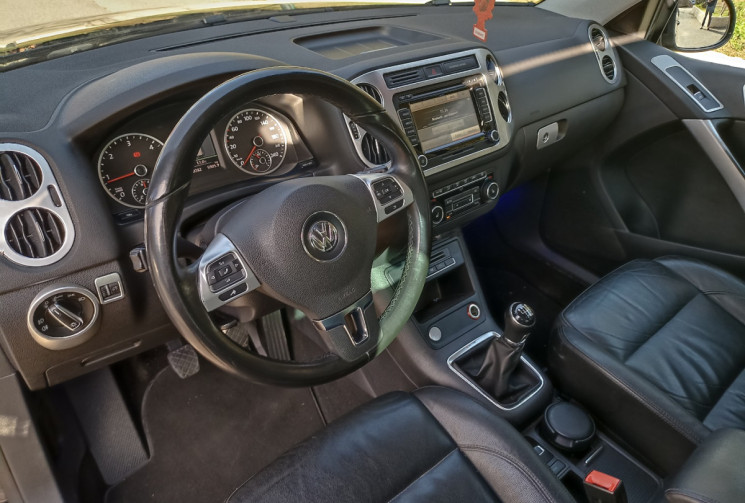 Volkswagen Tiguan Phase 2 - 2.0 TDI 140 CH 4MOTION - CARAT - Toit Pano - 2ème Main - Français