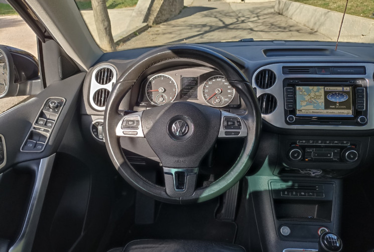 Volkswagen Tiguan 4x4 - Ph 2 - 2.0 TDI 140 CH 4MOTION - CARAT - Toit Pano - 2ème Main - Français