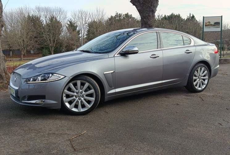 Jaguar XF 2.2D LUXE PREMIUM 190 / ENTRETIEN FULL JAGUAR 