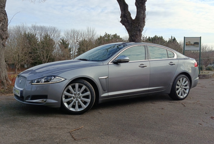 Jaguar XF 2.2D LUXE PREMIUM 190 / ENTRETIEN FULL JAGUAR 