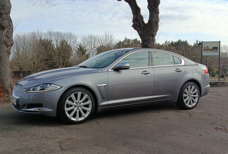 Jaguar XF 2.2D LUXE PREMIUM 190 / ENTRETIEN FULL JAGUAR 