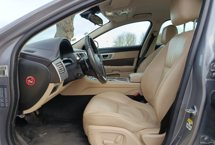 Jaguar XF 2.2D LUXE PREMIUM 190 / ENTRETIEN FULL JAGUAR 