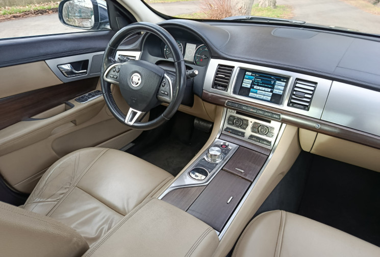 Jaguar XF 2.2D LUXE PREMIUM 190 / ENTRETIEN FULL JAGUAR 