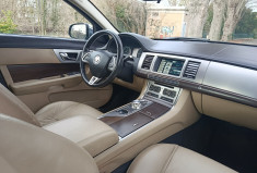 Jaguar XF 2.2D LUXE PREMIUM 190 / ENTRETIEN FULL JAGUAR 