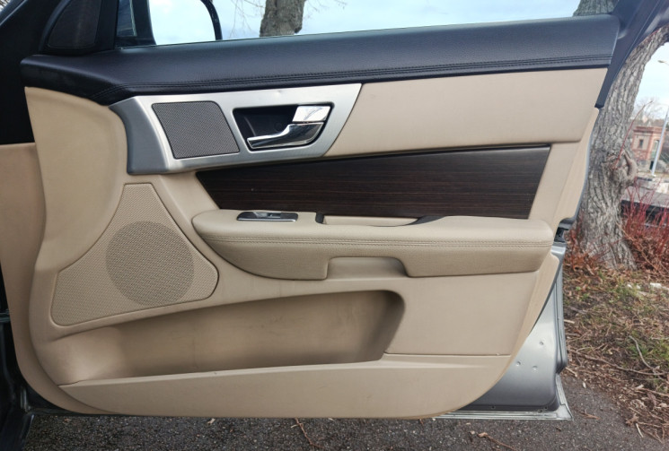 Jaguar XF 2.2D LUXE PREMIUM 190 / ENTRETIEN FULL JAGUAR 