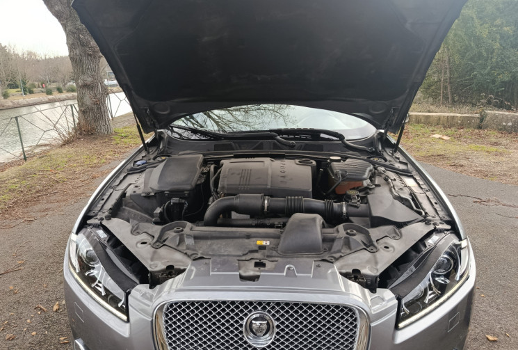 Jaguar XF 2.2D LUXE PREMIUM 190 / ENTRETIEN FULL JAGUAR 