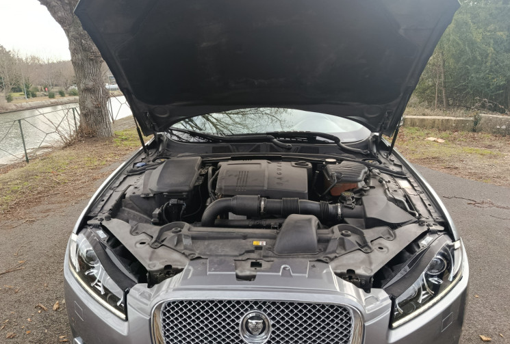 Jaguar XF 2.2D LUXE PREMIUM 190 / ENTRETIEN FULL JAGUAR 