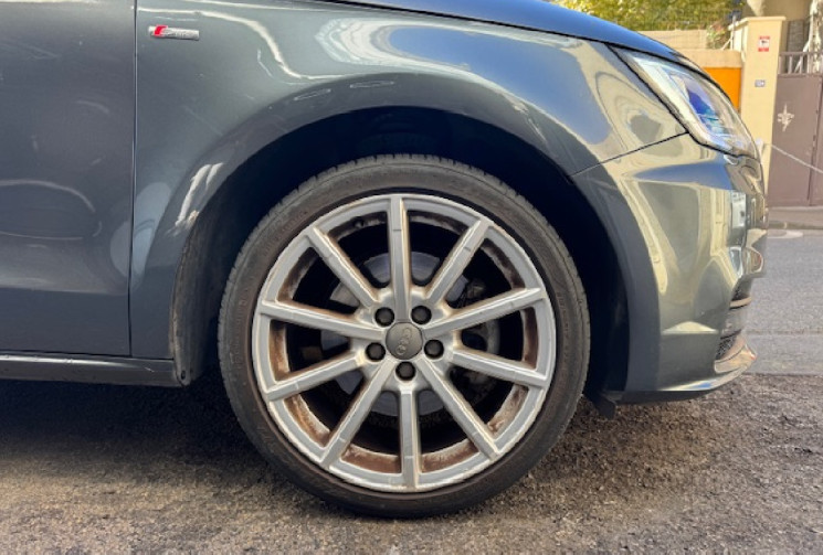 Audi A1 SPORTBACK s-line 1.4 tsi 125 cv origine France 