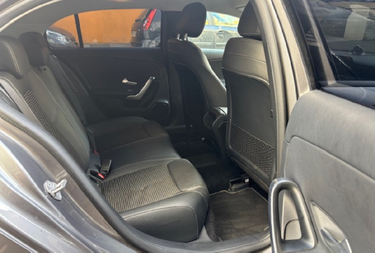 Mercedes Classe A 220 4 matic 190 cv / SIEGES CHAUFFANT / PACK AERO / CARPLAY / CAMERA / M-BUX 