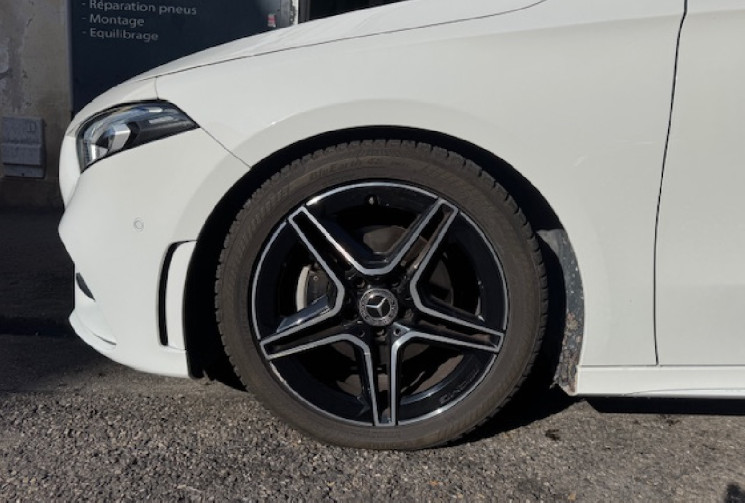 Mercedes Classe A AMG LINE 160 1.3 TI 109 cv / car play / camera / pack luminosité / park assit / 