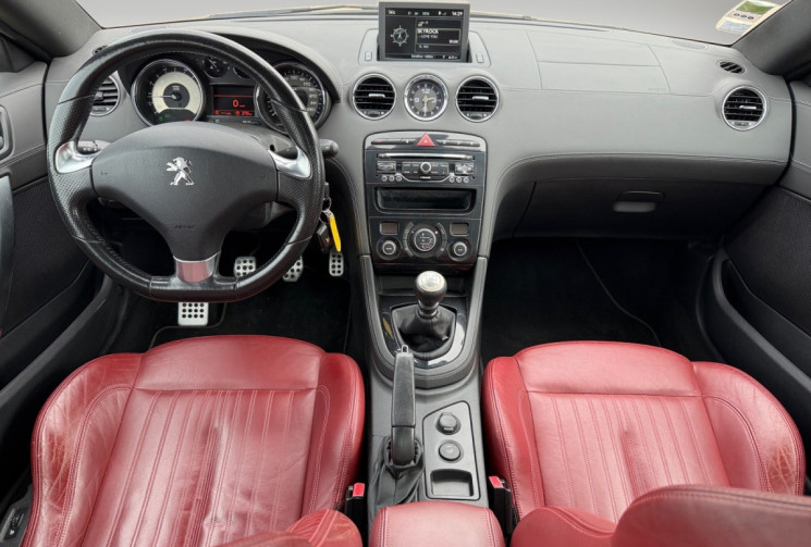 Peugeot RCZ 2.0 HDI 163 CH /CUIR ROUGE/SIEGES CHAUFFANTS - DISTRIBUTION NEUVE