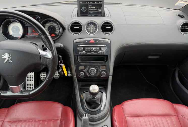 Peugeot RCZ 2.0 HDI 163 CH /CUIR ROUGE/SIEGES CHAUFFANTS