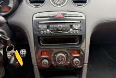 Peugeot RCZ 2.0 HDI 163 CH /CUIR ROUGE/SIEGES CHAUFFANTS - DISTRIBUTION NEUVE