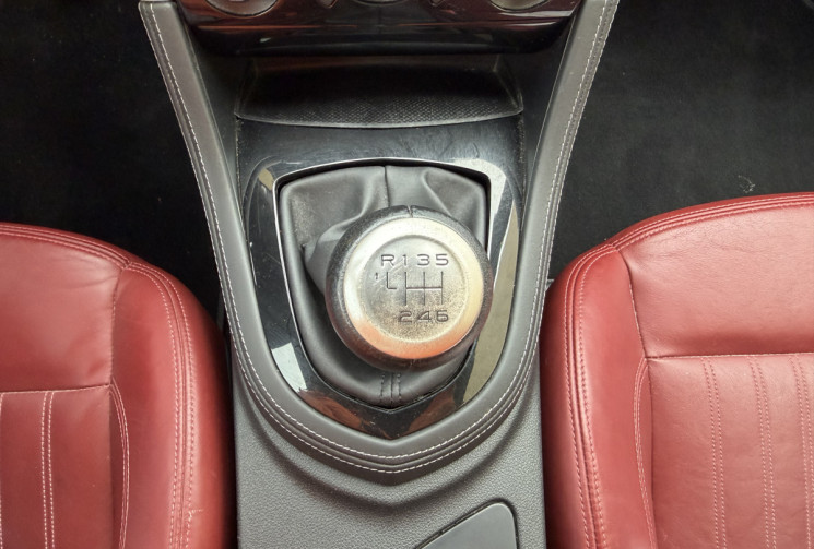 Peugeot RCZ 2.0 HDI 163 CH /CUIR ROUGE/SIEGES CHAUFFANTS