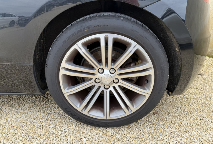 Peugeot RCZ 2.0 HDI 163 CH /CUIR ROUGE/SIEGES CHAUFFANTS