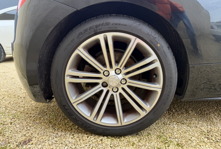 Peugeot RCZ 2.0 HDI 163 CH /CUIR ROUGE/SIEGES CHAUFFANTS