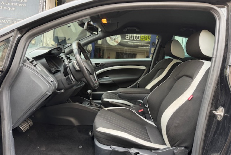 SEAT Ibiza IV Phase 2 SC 3 Portes 1.4 TSi 16V DSG (7 rapports) 180 cv Boîte auto / CUPRA /