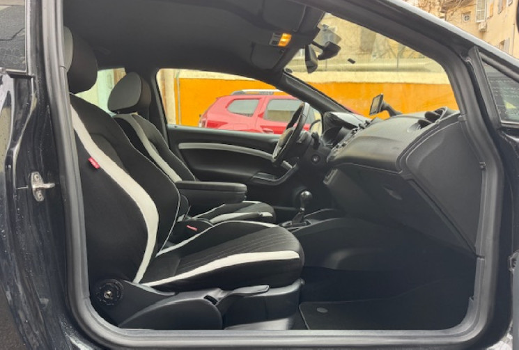 SEAT Ibiza IV Phase 2 SC 3 Portes 1.4 TSi 16V DSG (7 rapports) 180 cv Boîte auto / CUPRA /
