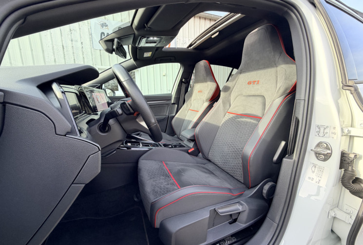 Volkswagen Golf 2.0 TSI 300 ch GTI Clubsport DSG7 * 8500 Km * Toit Ouv * HUD * Apple Carplay * 