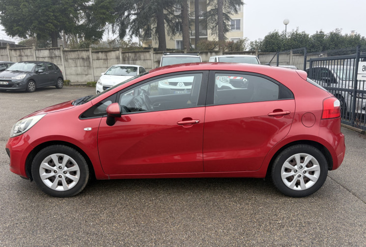 Kia RIO 1.2 / 85 CH / EDITION CLIM