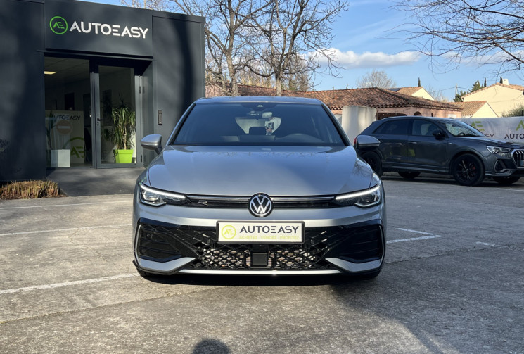 Volkswagen Golf 8 Phase 2 1.5 eTSI 116 R-Line DSG7 / Volant et Sièges Chauffants / Carplay / Caméra