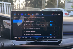 Volkswagen Golf 8 Phase 2 1.5 eTSI 116 R-Line DSG7 / Volant et Sièges Chauffants / Carplay / Caméra