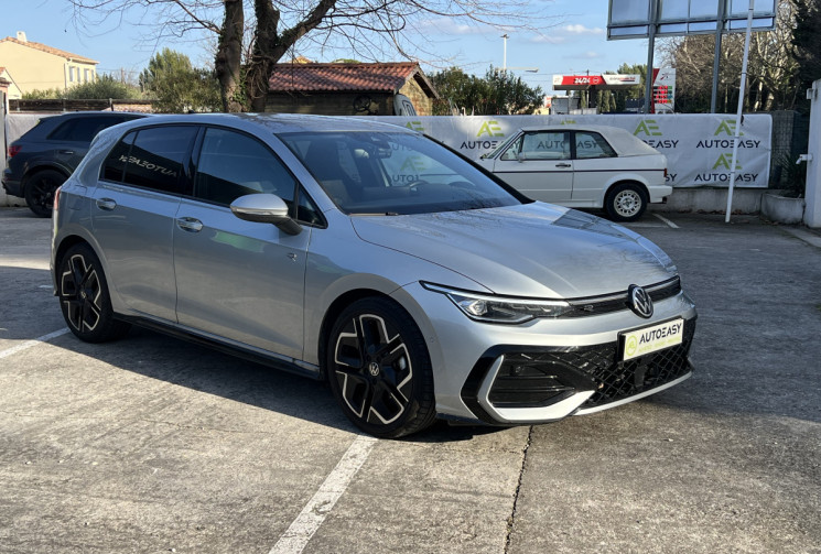 Volkswagen Golf 8 Phase 2 1.5 eTSI 116 R-Line DSG7 / Volant et Sièges Chauffants / Carplay / Caméra