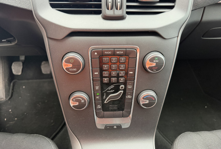 Volvo V40 D2 1.6 KINETIC 114 CH