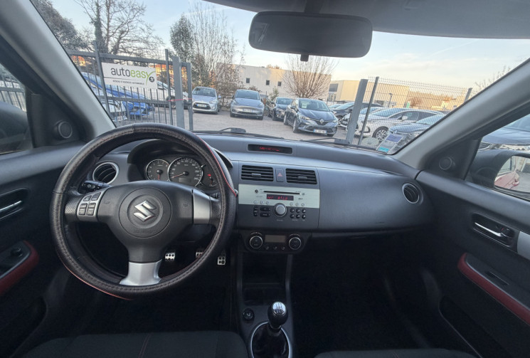 Suzuki Swift 1.6 / 125 CH / SPORT