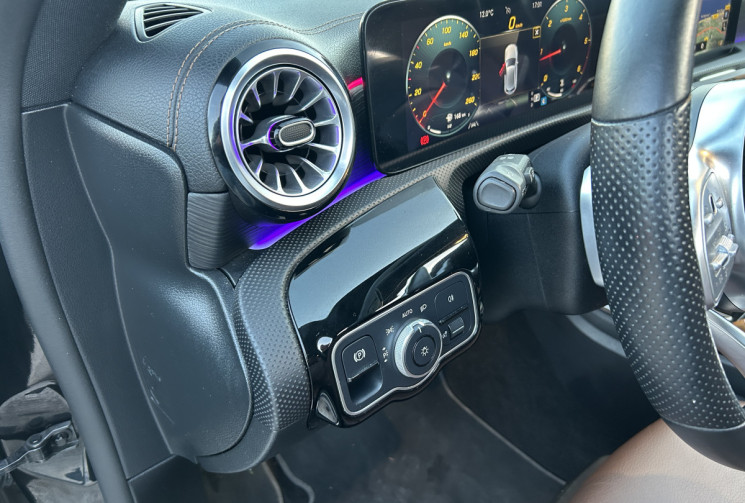 Mercedes Classe A V 220 D 190 Ch AMG LINE 8G-DCT * TOIT OUVRANT * ECLAIRAGE D'AMBIANCE