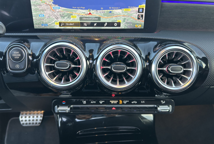 Mercedes Classe A V 220 D 190 Ch AMG LINE 8G-DCT * TOIT OUVRANT * ECLAIRAGE D'AMBIANCE