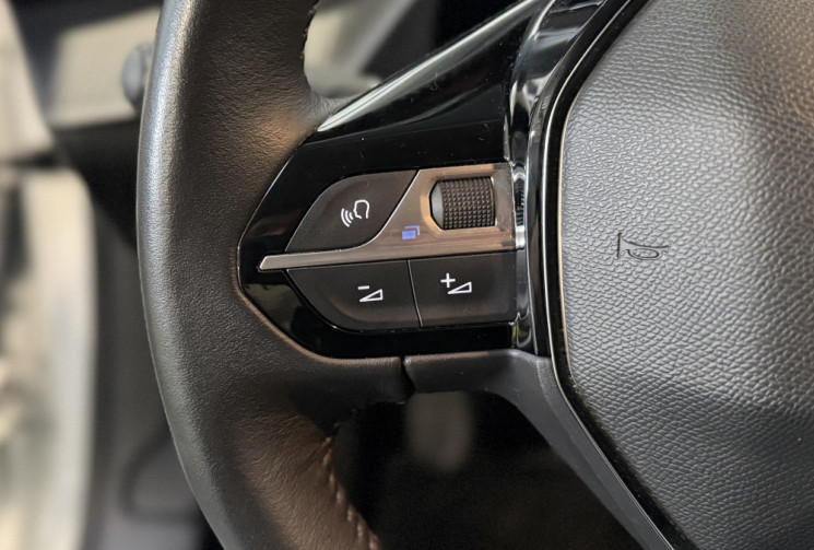 Peugeot 208 1,2 100 ALLURE PACK - GARANTIE 12 MOIS