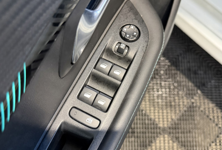 Peugeot 208 1,2 100 ALLURE PACK - GARANTIE 12 MOIS