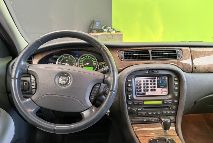 Jaguar S-TYPE 2.8 208 cv Executive tres bel etat general (Entretien suivi)