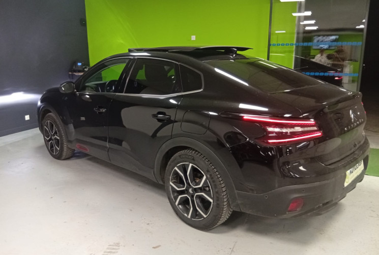 Citroën C4 X E-C4 136 CV SHINE