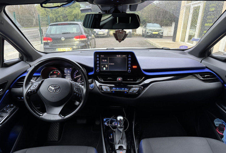 Toyota C-HR 2.0 VVTI Hybride 184 Graphic / Attelage / Entretien complet / Garantie Toyota Relax