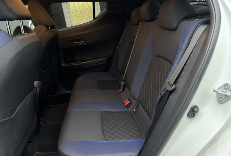 Toyota C-HR 2.0 VVTI Hybride 184 Graphic / Attelage / Entretien complet / Garantie Toyota Relax